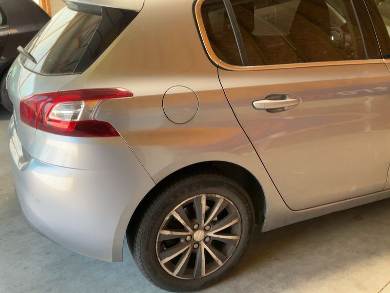 Peugeot 308 1.6 Blue-HDi Allure 2016 – снимка 8