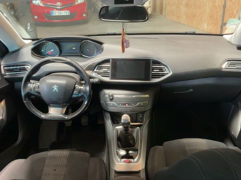Peugeot 308 1.6 Blue-HDi Allure 2016 – снимка 17