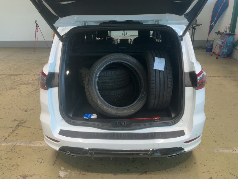 Ford S-Max 2.0 TDCi EcoBlue Bi-Turbo ST-Line 2018 – снимка 16