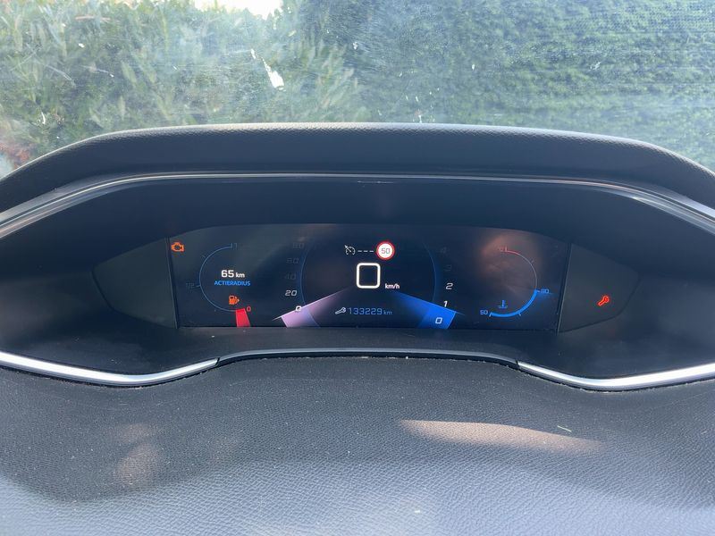 Peugeot 308 1.5 Blue-HDi Allure 2021 – снимка 18
