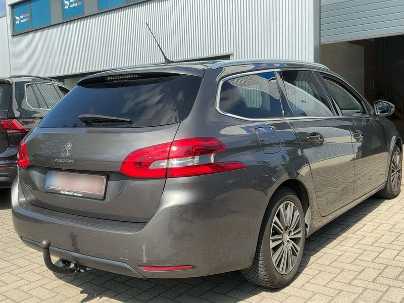 Peugeot 308 1.5 Blue-HDi Allure 2021 – снимка 8