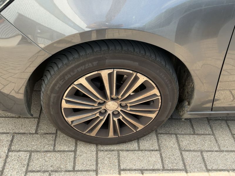Peugeot 308 1.5 Blue-HDi Allure 2021 – снимка 3