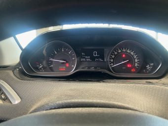 Peugeot 2008 1.6 Blue-HDi Style 2017 – снимка на щета