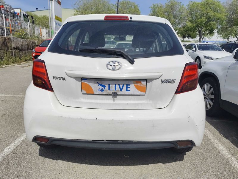 Toyota Yaris 1.33 Dual VVT-i Active 2015 – снимка 4
