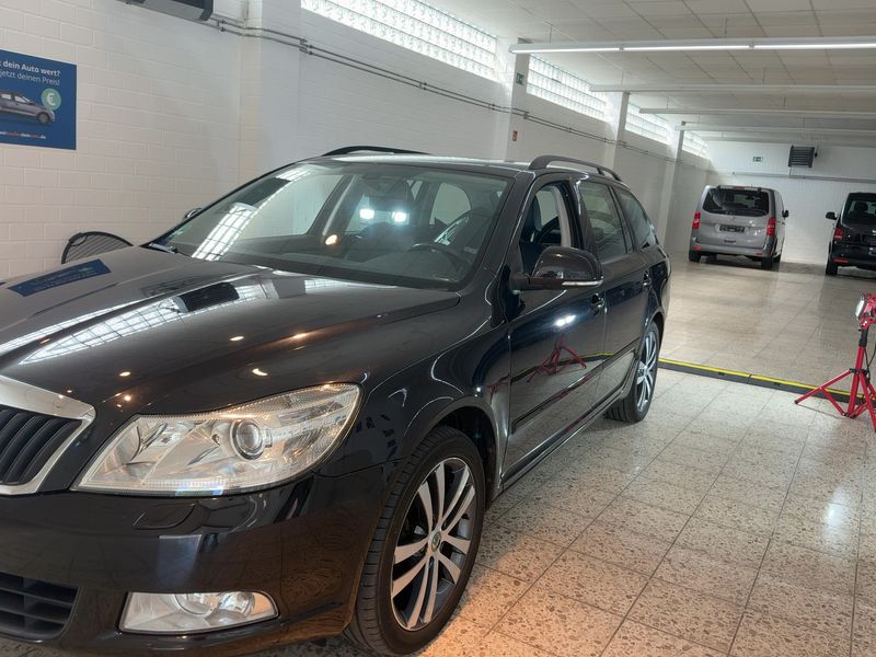 Skoda Octavia 2.0 TDI Elegance 2012 – снимка 2