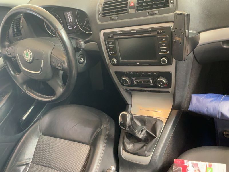 Skoda Octavia 2.0 TDI Elegance 2012 – снимка 18