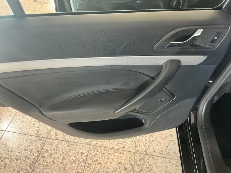 Skoda Octavia 2.0 TDI Elegance 2012 – снимка 25