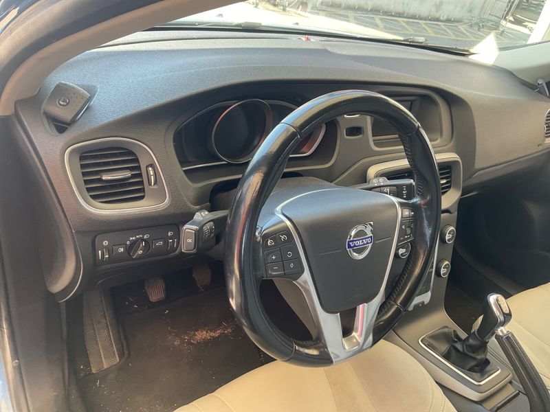 Volvo V40 1.6 D2 Momentum 2015 – снимка 36