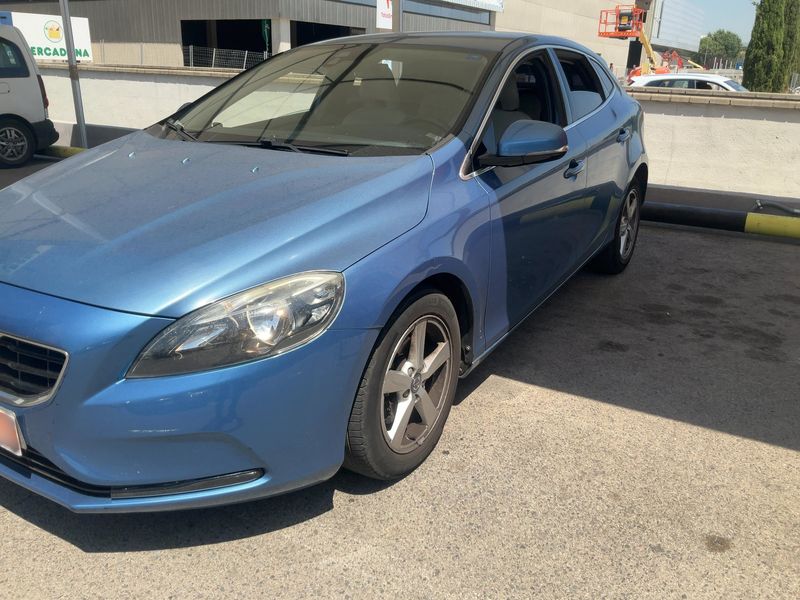 Volvo V40 1.6 D2 Momentum 2015 – снимка 2