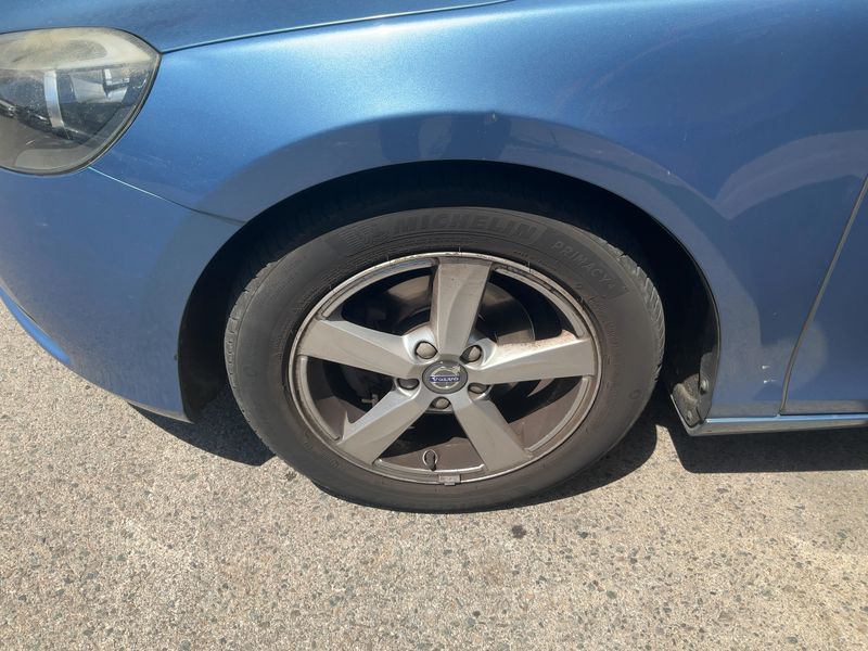 Volvo V40 1.6 D2 Momentum 2015 – снимка 3