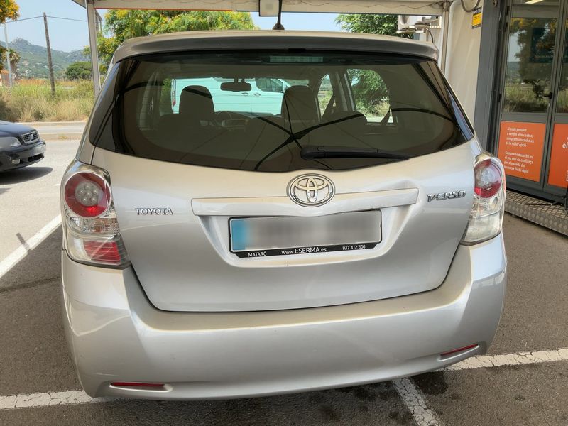 Toyota Verso 2.0 D-4D Executive 2009 – снимка 7