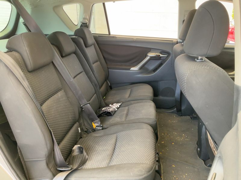 Toyota Verso 2.0 D-4D Executive 2009 – снимка 19