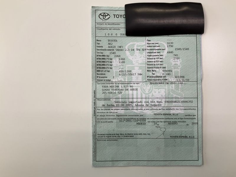 Toyota Verso 2.0 D-4D Executive 2009 – снимка 21