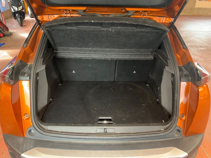 Peugeot 2008 1.2 PureTech Allure 2021 – снимка 16