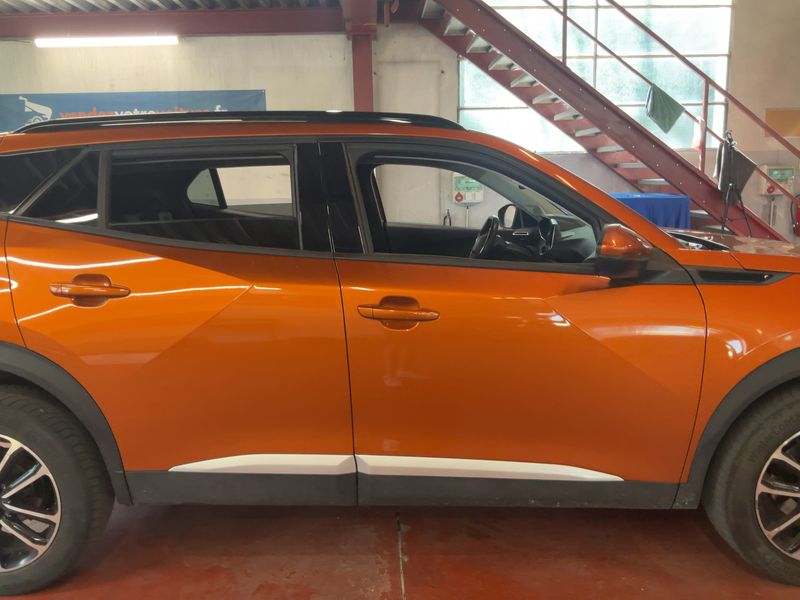 Peugeot 2008 1.2 PureTech Allure 2021 – снимка 10