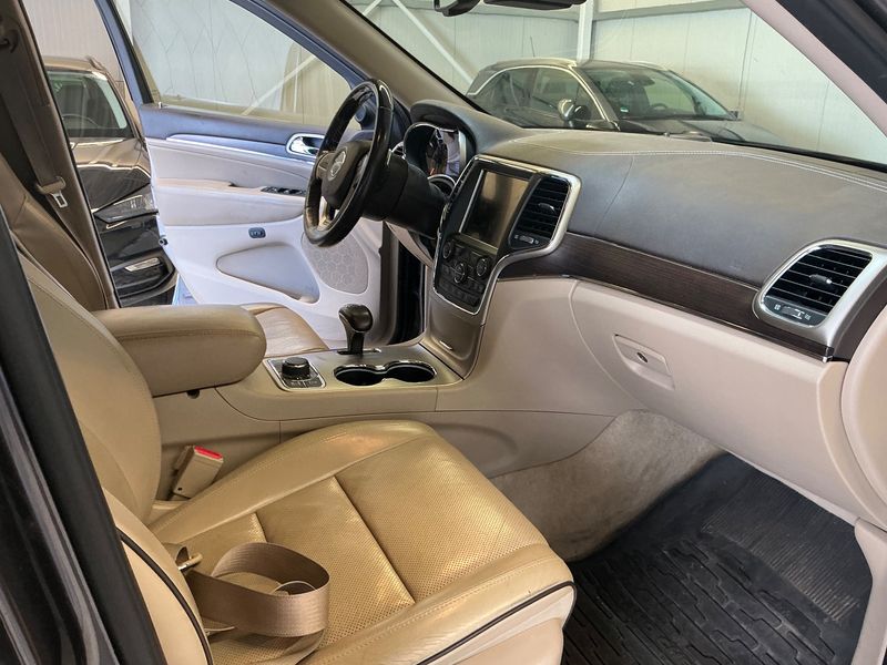 Jeep Grand Cherokee 3.0 CRD Overland 2015 – снимка 16
