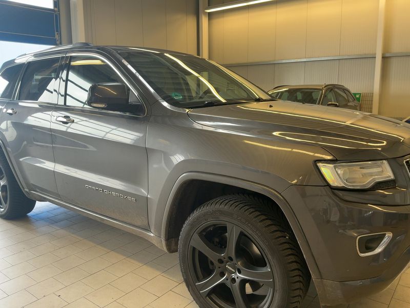Jeep Grand Cherokee 3.0 CRD Overland 2015 – снимка 12