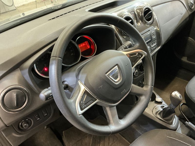 Dacia Sandero 0.9 TCe Comfort 2018 – снимка 29