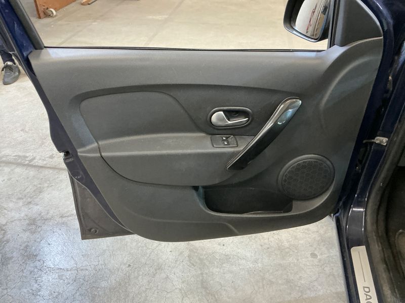 Dacia Sandero 0.9 TCe Comfort 2018 – снимка 28