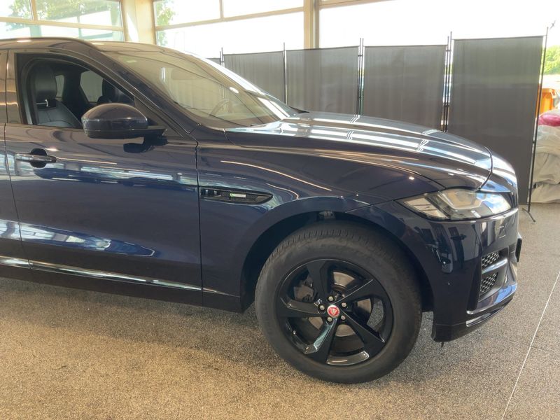 Jaguar F-Pace 20d R-Sport AWD 2018 – снимка 12