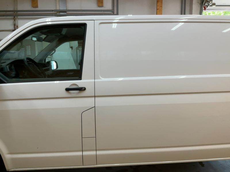 Volkswagen T6 Transporter 2.0 TDI Kasten EcoProfi lang FWD 2020 – снимка 4