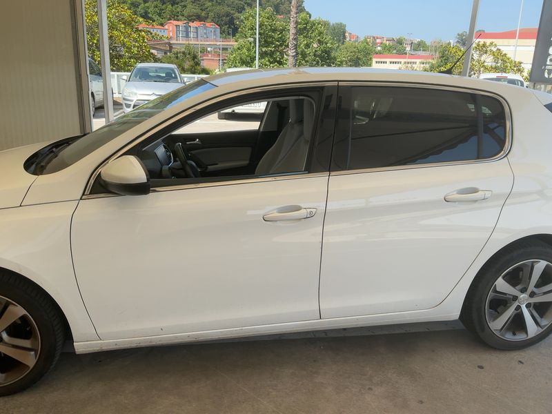 Peugeot 308 1.6 Blue-HDi Allure 2016 – снимка 4
