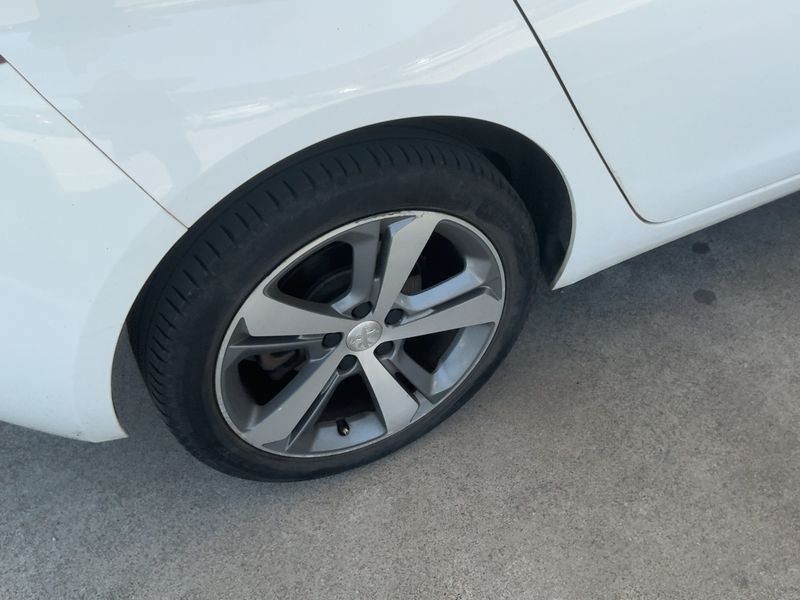 Peugeot 308 1.6 Blue-HDi Allure 2016 – снимка 9