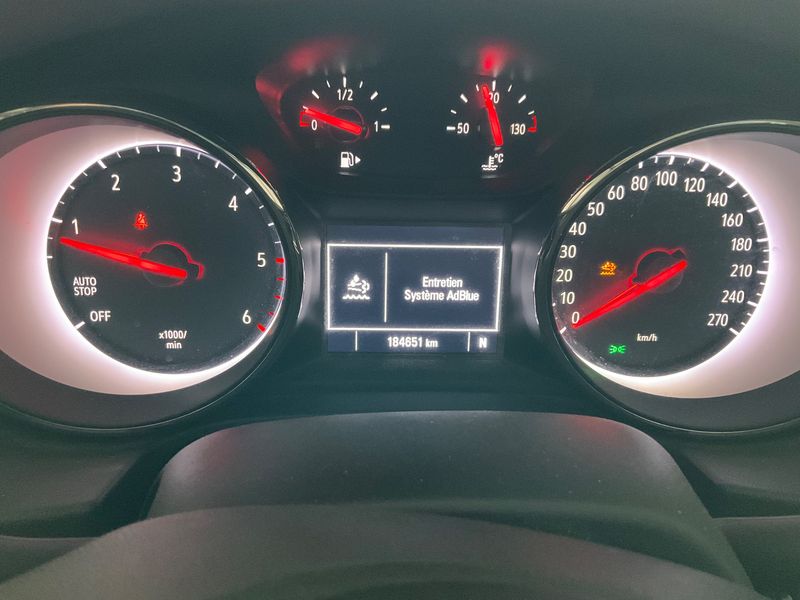 Opel Insignia 1.6 CDTI Elite 2019 – снимка 19