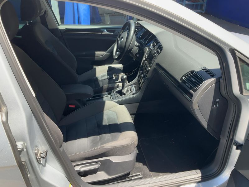 Volkswagen Golf VII 1.6 TDI Highline BlueMotion Tech 2013 – снимка 16