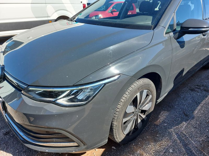 Volkswagen Golf VIII 1.5 eTSI ACT Move 2024 – снимка 2