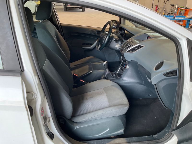 Ford Fiesta 1.4 TDCi Trend 2011 – снимка 3