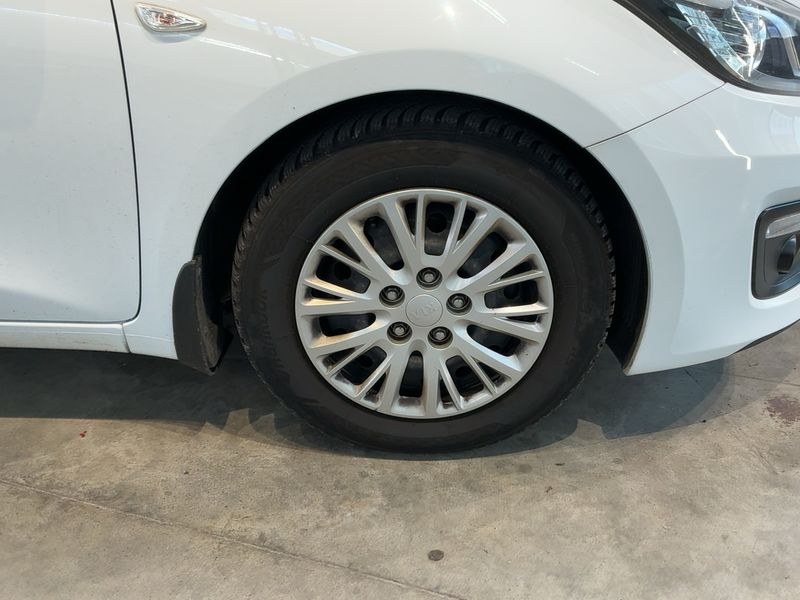 Kia cee'd 1.6 CRDi Vision 2016 – снимка 11
