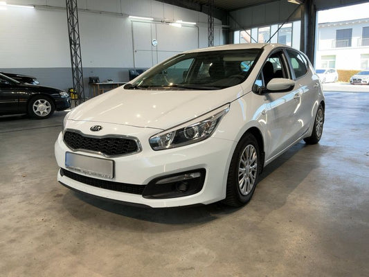 Kia cee'd 1.6 CRDi Vision 2016 – снимка 1
