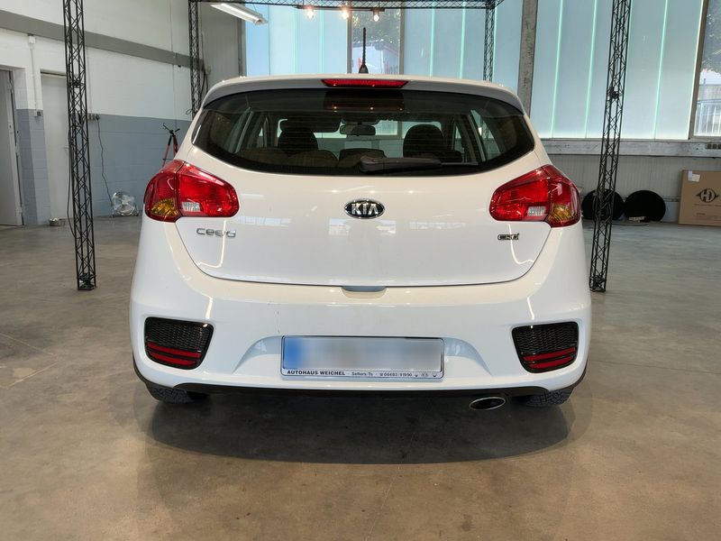 Kia cee'd 1.6 CRDi Vision 2016 – снимка 7