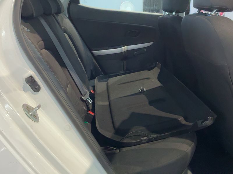 Kia cee'd 1.6 CRDi Vision 2016 – снимка 20