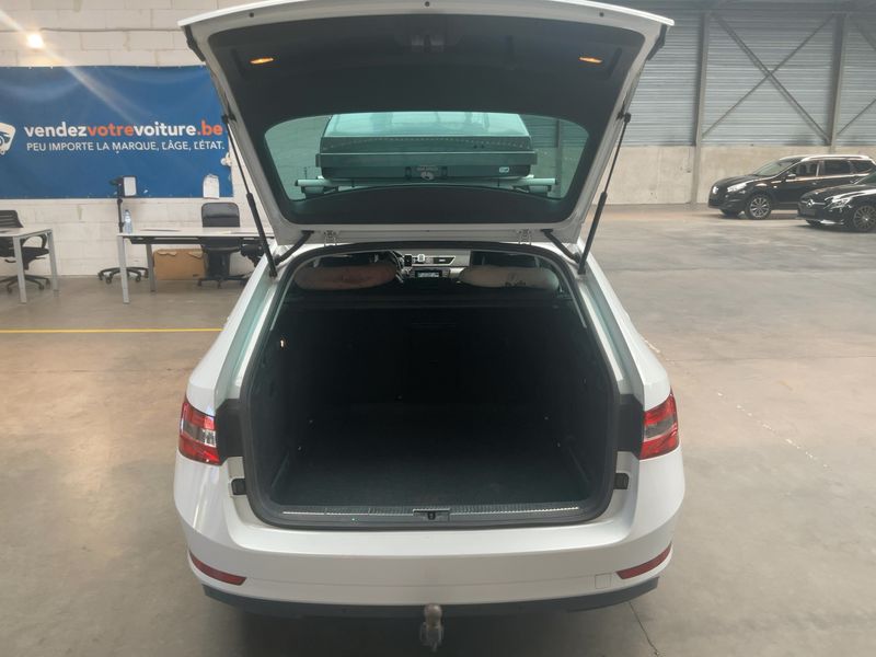 Skoda Superb 1.6 TDI Ambition 2016 – снимка 15