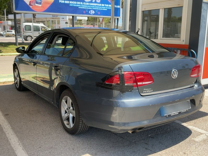 Volkswagen Passat 1.6 TDI Edition BlueMotion Tech 2013 – снимка 6