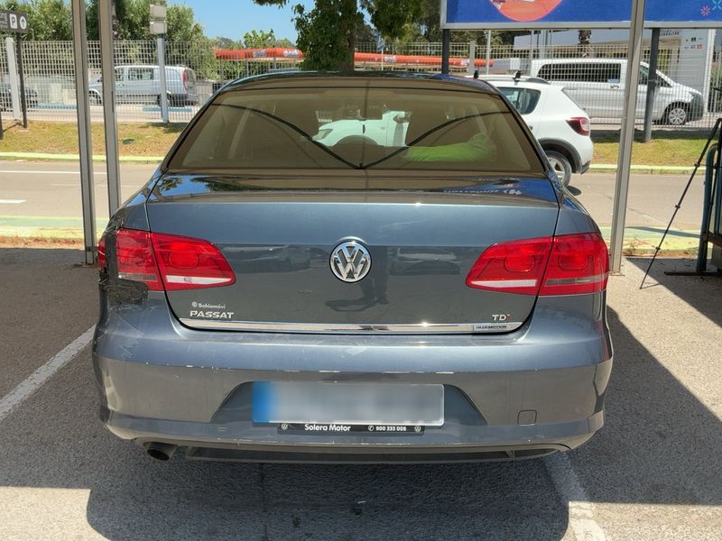 Volkswagen Passat 1.6 TDI Edition BlueMotion Tech 2013 – снимка 7