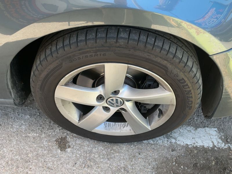 Volkswagen Passat 1.6 TDI Edition BlueMotion Tech 2013 – снимка 11