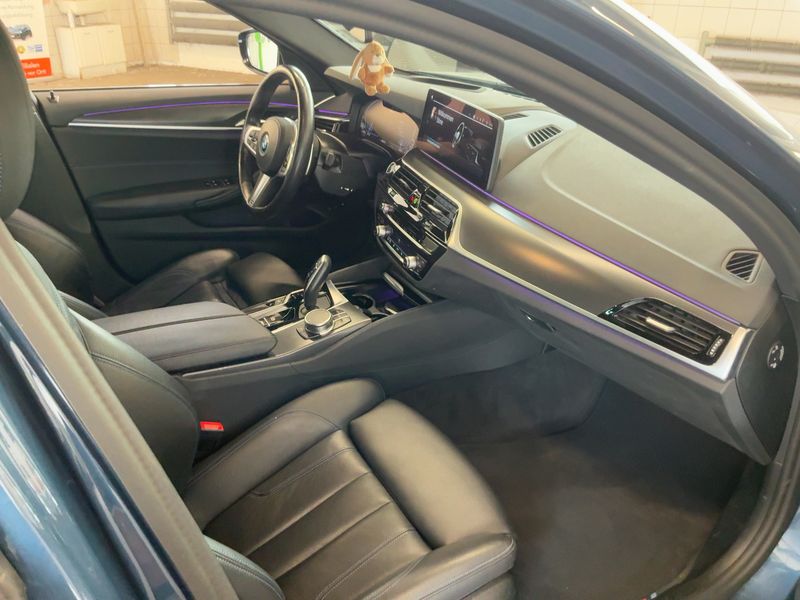 BMW 5er 530e xDrive M Sport 2022 – снимка 17