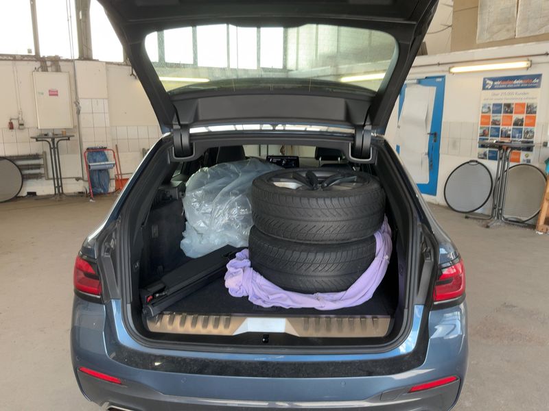 BMW 5er 530e xDrive M Sport 2022 – снимка 16