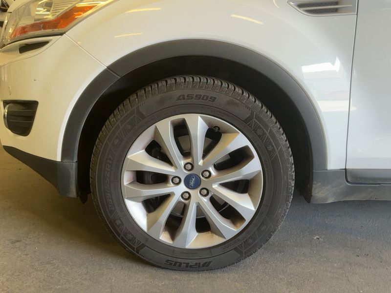 Ford Kuga 2.0 TDCi Titanium 2011 – снимка 3