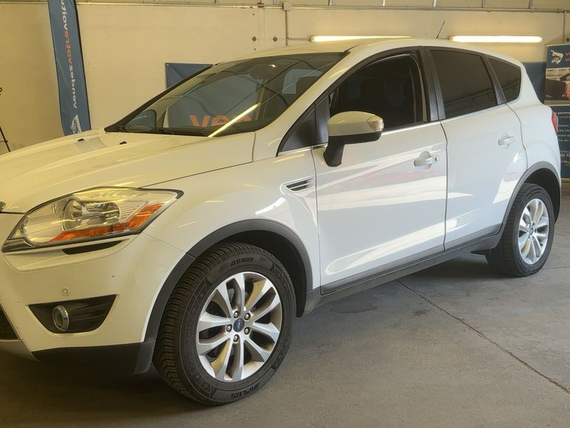 Ford Kuga 2.0 TDCi Titanium 2011 – снимка 2