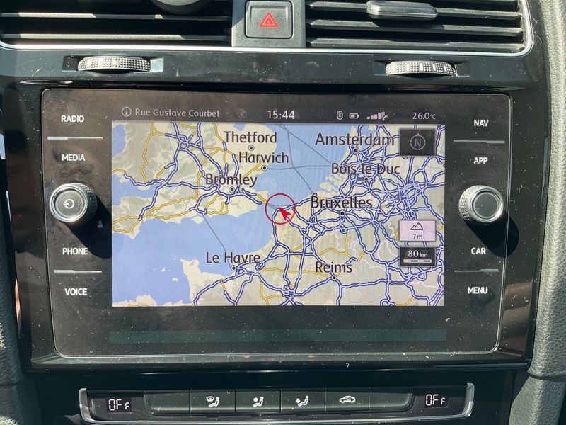Volkswagen Golf VII 1.6 TDI Connect Start-Stopp 2019 – снимка 32
