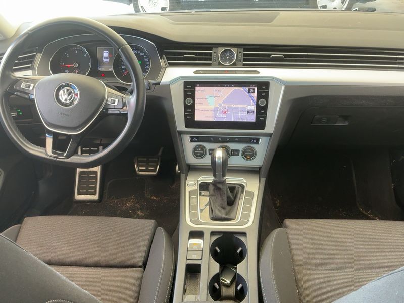 Volkswagen Passat 2.0 TDI Advance BlueMotion Tech 2018 – снимка 12