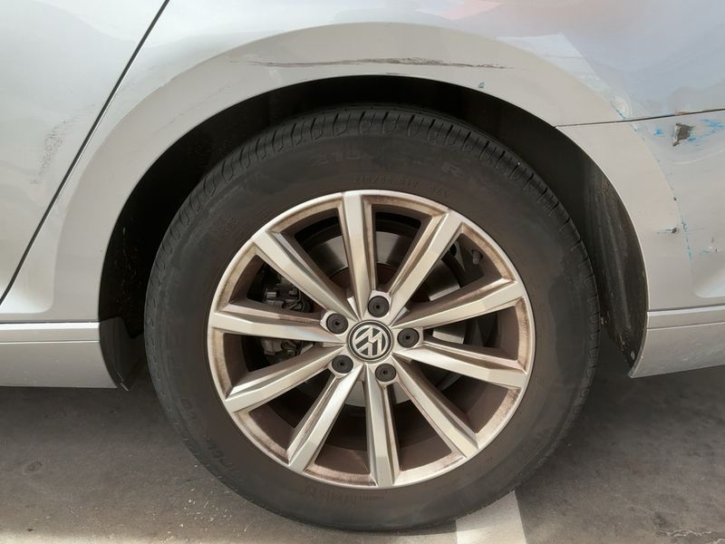 Volkswagen Passat 2.0 TDI Advance BlueMotion Tech 2018 – снимка 17
