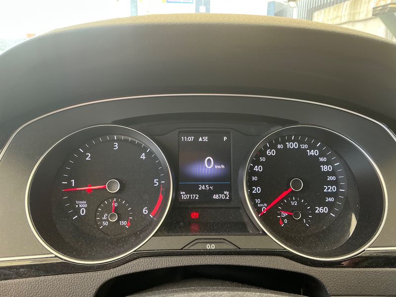 Volkswagen Passat 2.0 TDI Advance BlueMotion Tech 2018 – снимка 13