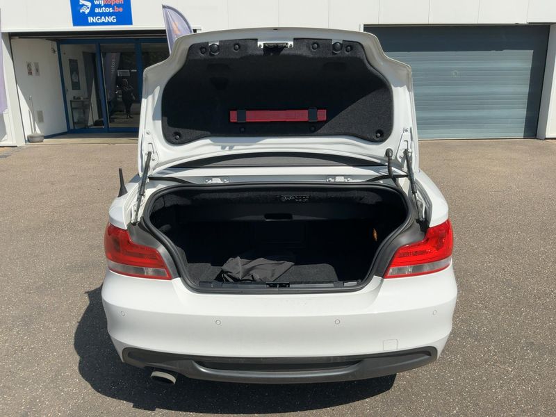 BMW 1er 123d 2012 – снимка 16