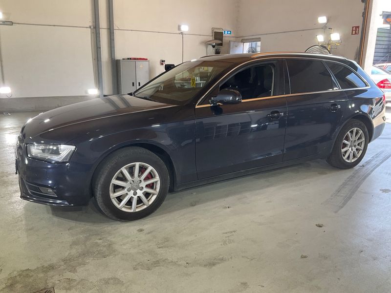 Audi A4 2.0 TDI Ambiente 2013 – снимка 2