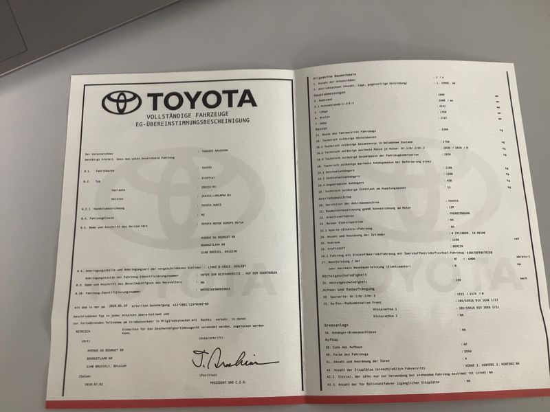 Toyota Auris 1.6 Life+ 2010 – снимка 22